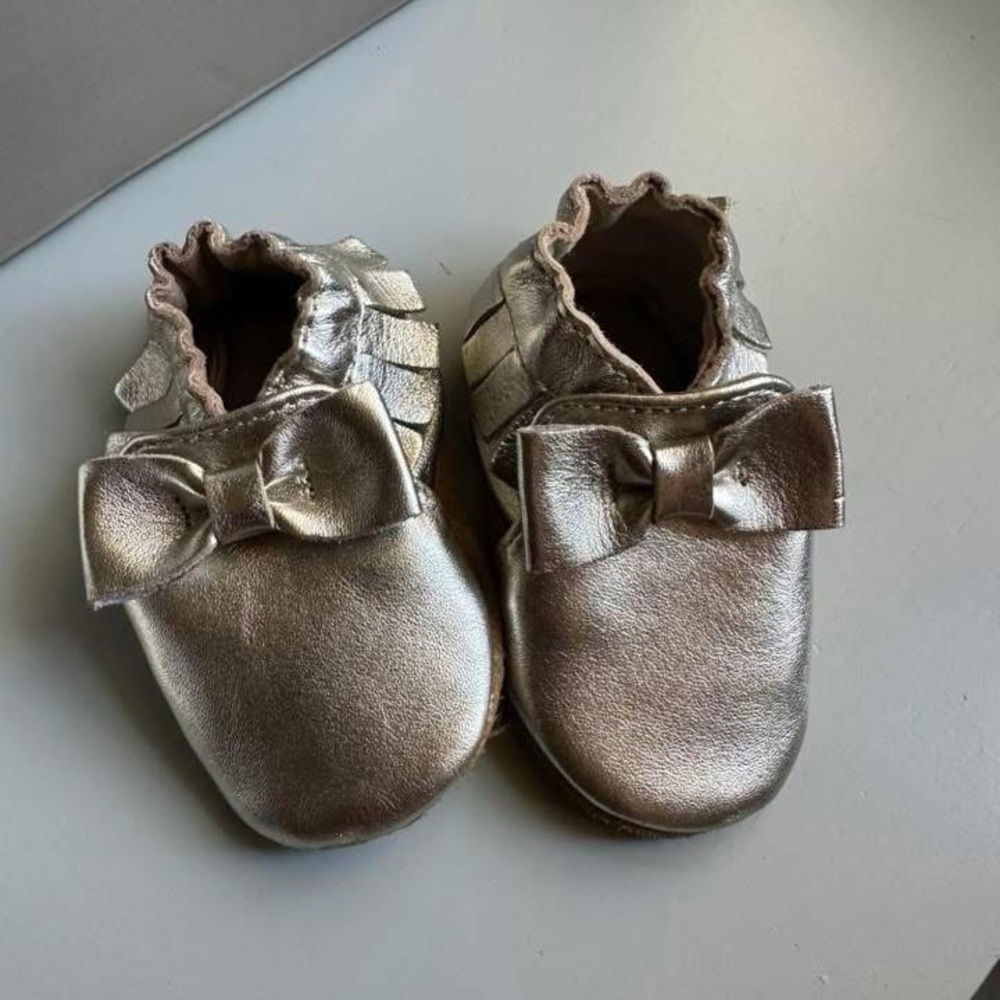 Robeez Metallic Baby Moccasins with Bow